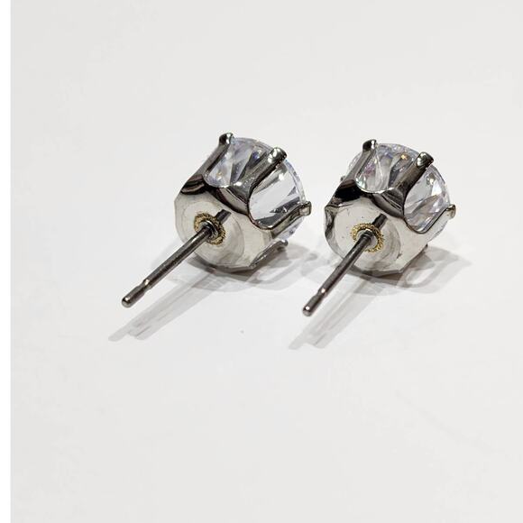 Beautiful Round Cut 4‎ CTW Brilliant Cubic Zirconia Stud Earrings - Picture 6 of 10